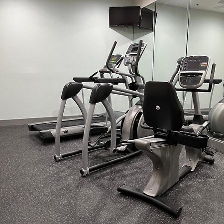 Best Western Inn & Suites Cleveland Ngoại thất bức ảnh