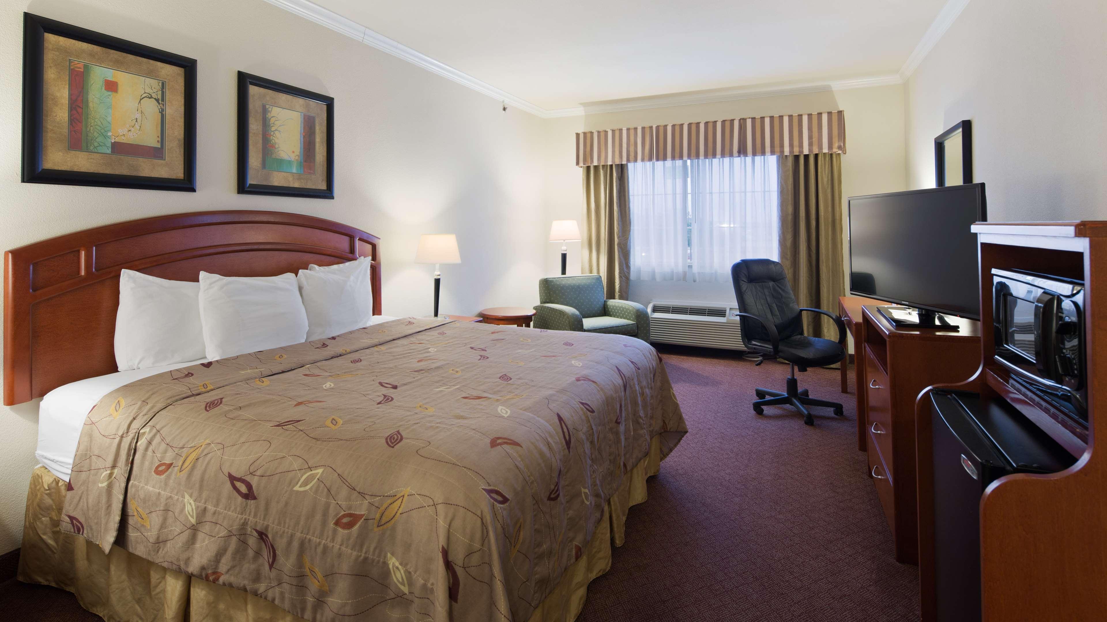 Best Western Inn & Suites Cleveland Ngoại thất bức ảnh