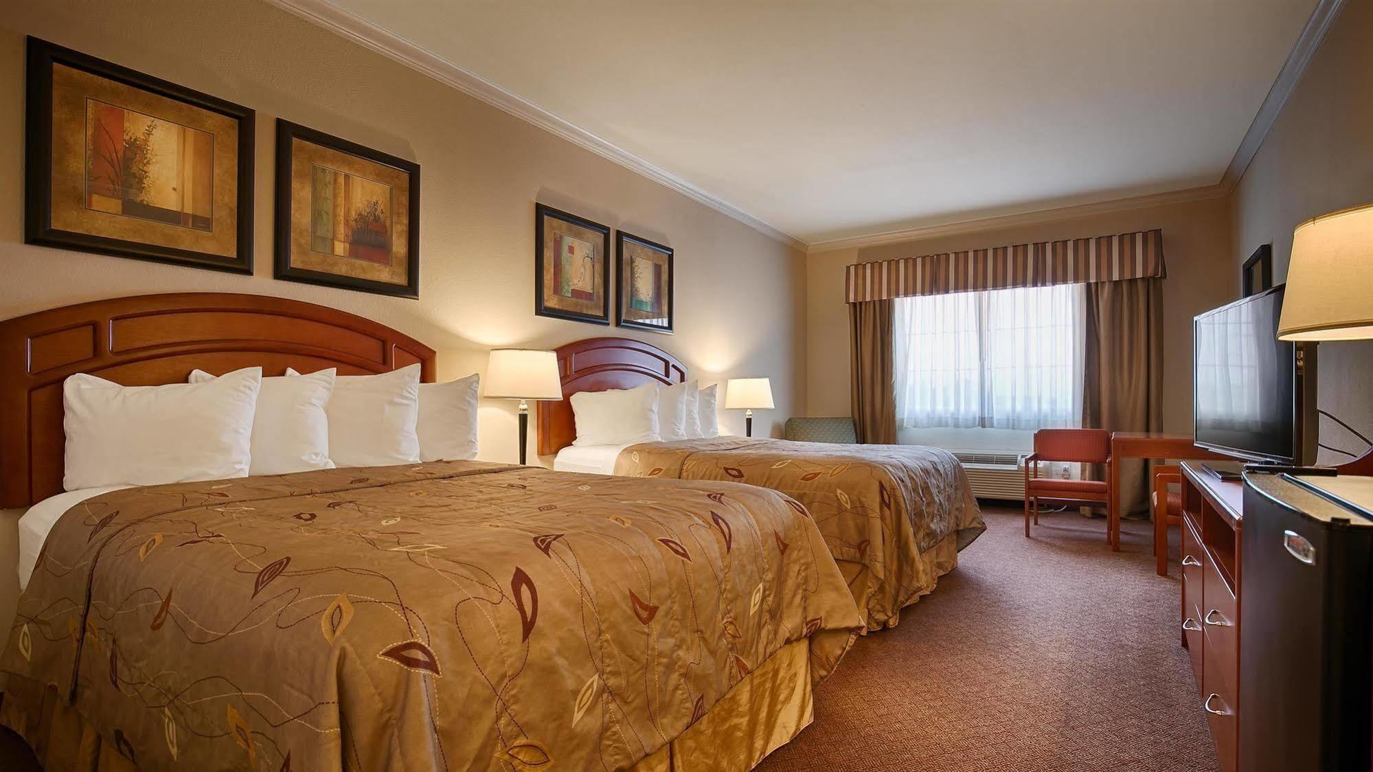 Best Western Inn & Suites Cleveland Ngoại thất bức ảnh